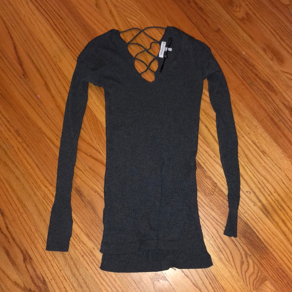 never worn grey Heather long sleeve shirt